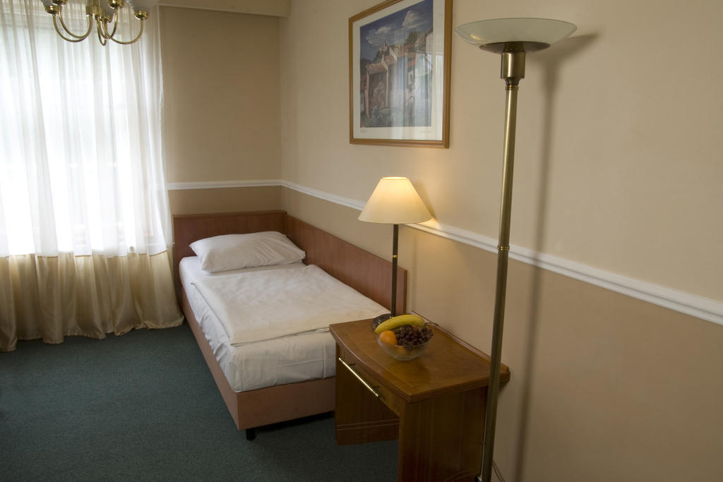 Dr. Adler Spa & Kurhotel Frantiskovy Lazne Room photo