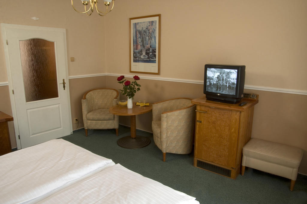 Dr. Adler Spa & Kurhotel Frantiskovy Lazne Room photo