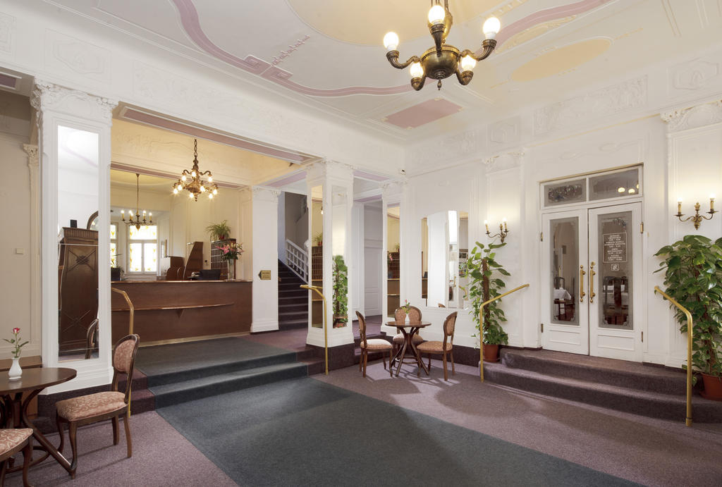 Dr. Adler Spa & Kurhotel Frantiskovy Lazne Exterior photo