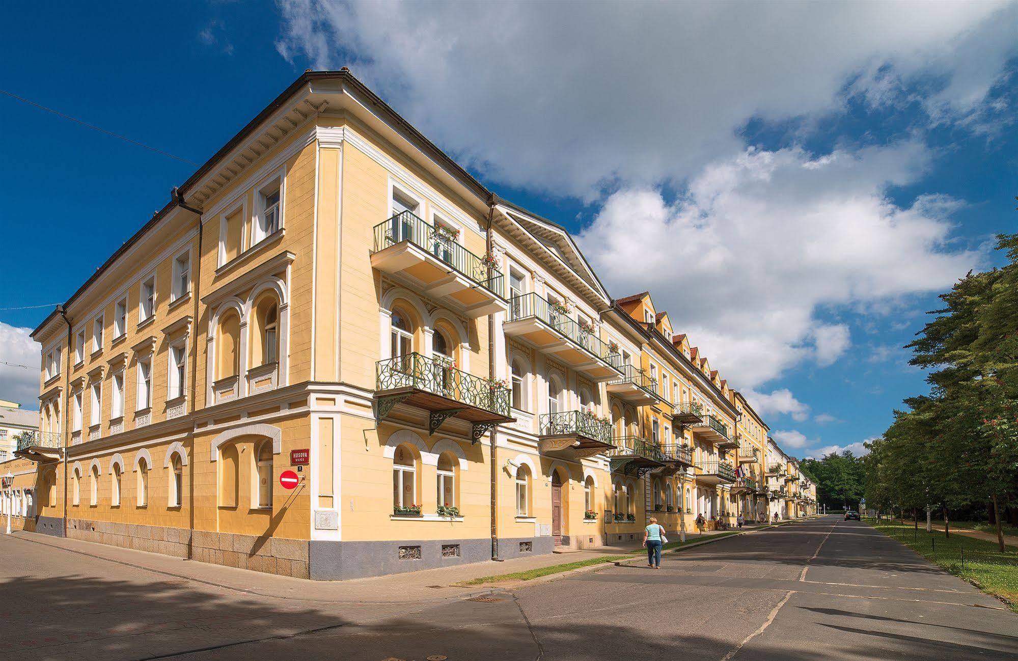 Dr. Adler Spa & Kurhotel Frantiskovy Lazne Exterior photo